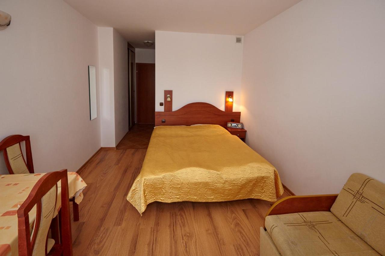 Ośrodek Madamaku Hotel Sianozety Bagian luar foto